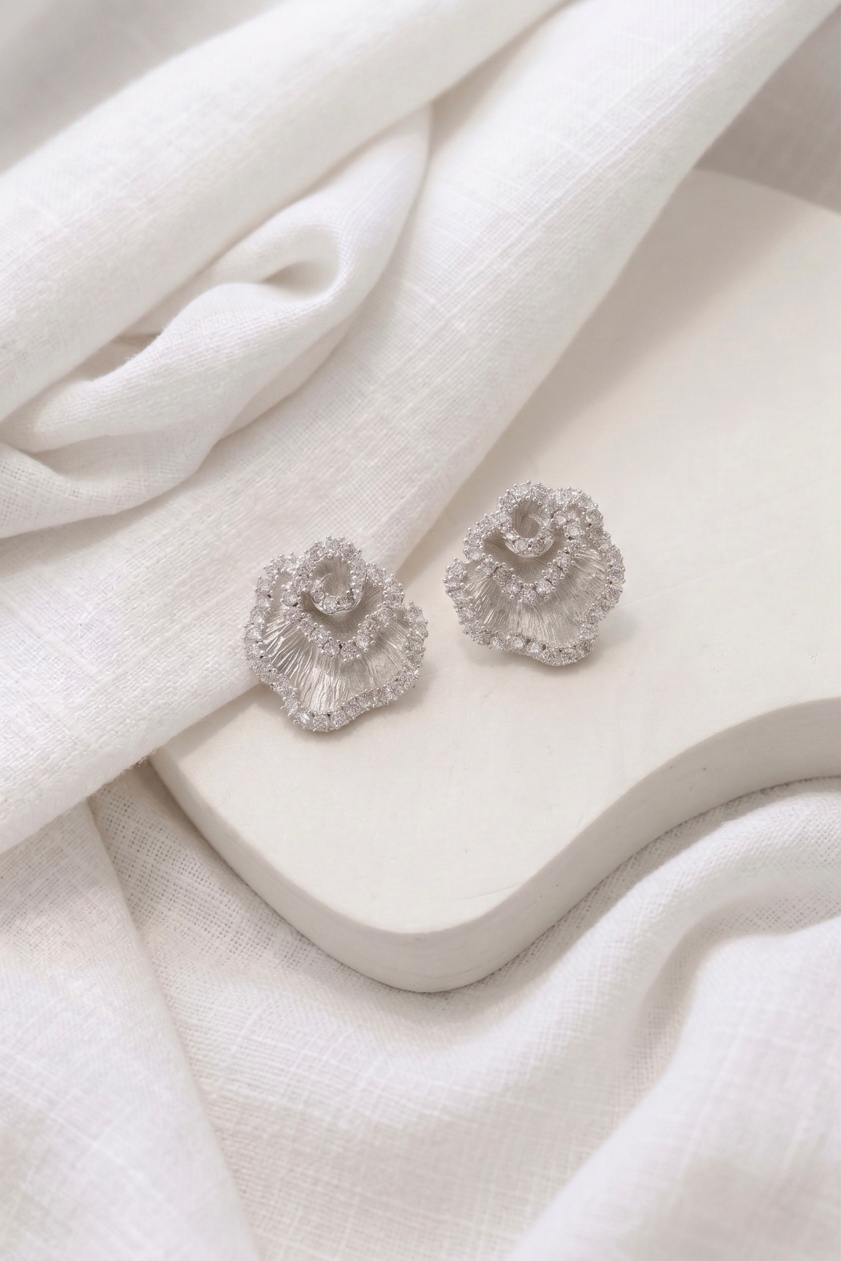 Aros Silver Bloom
