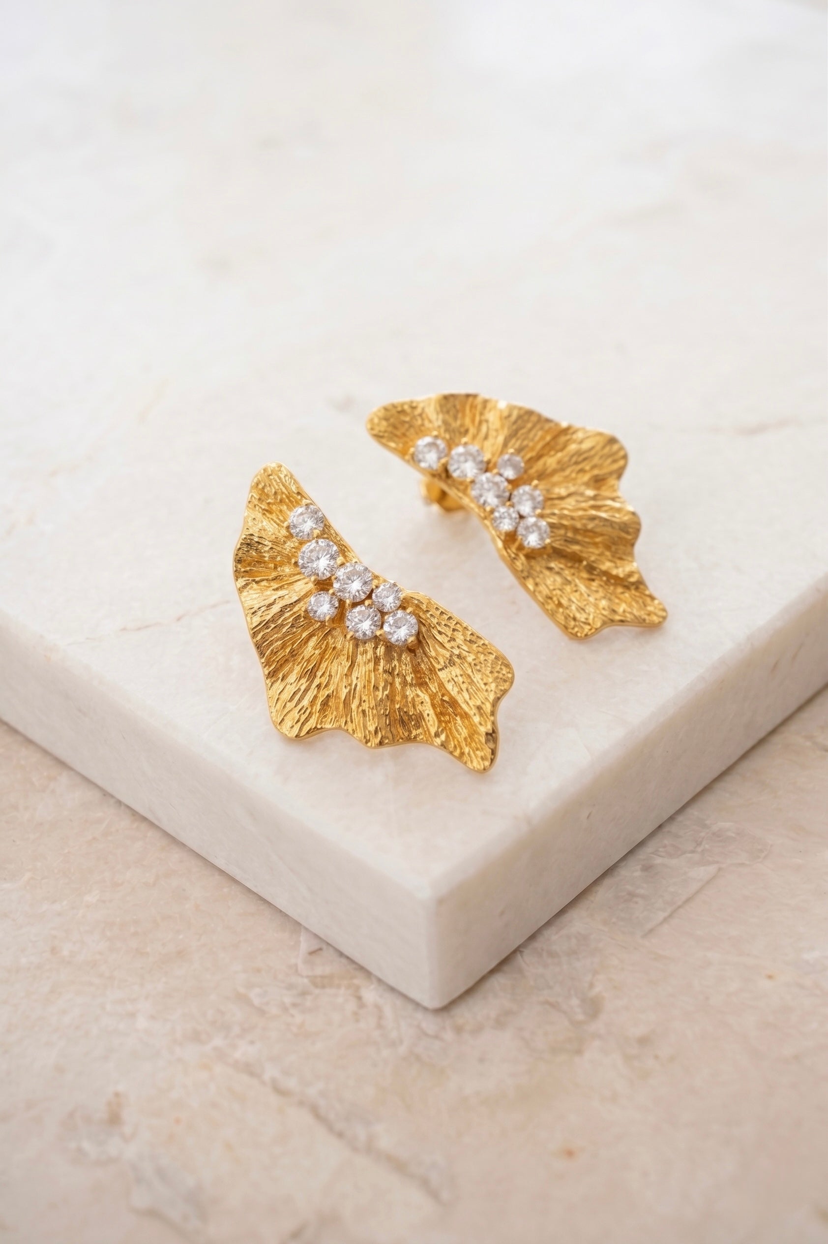 Aros Gold Leaf