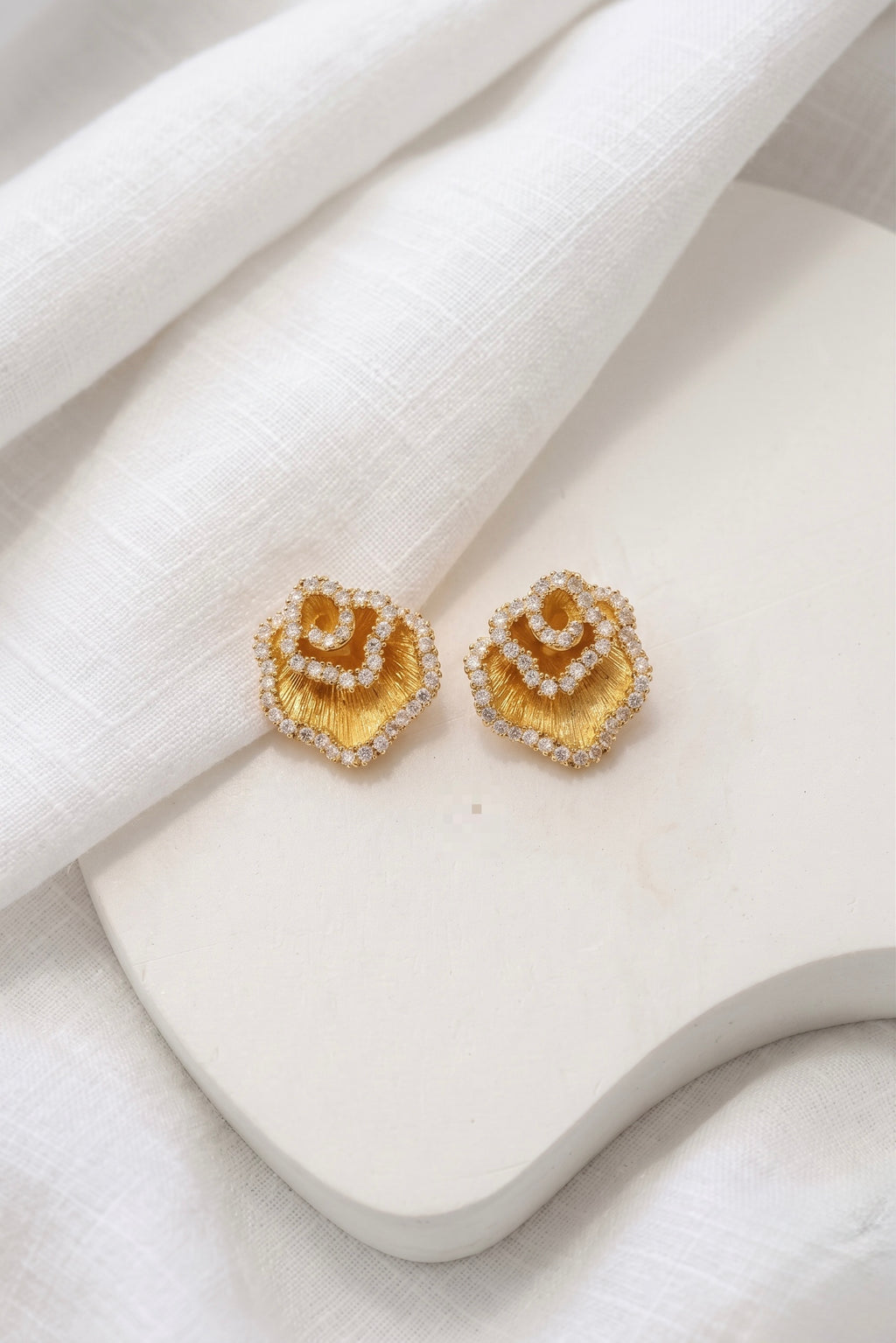 Aros Golden Bloom